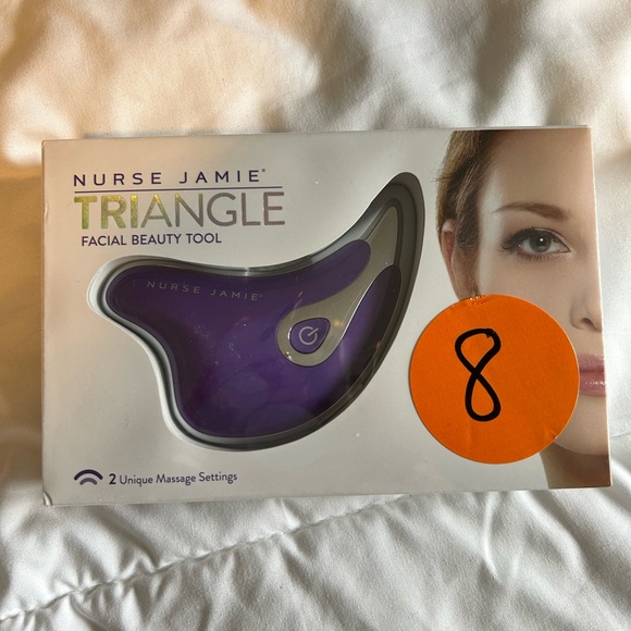 Nurse Jamie Triangle Massaging Facial Tool - Picture 2 of 6